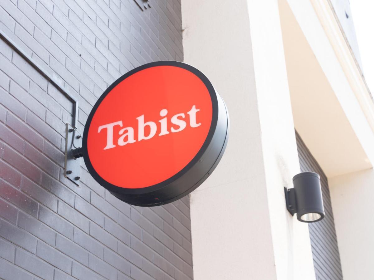 Tabist S Hyde Park Koga Station Hotel Buitenkant foto